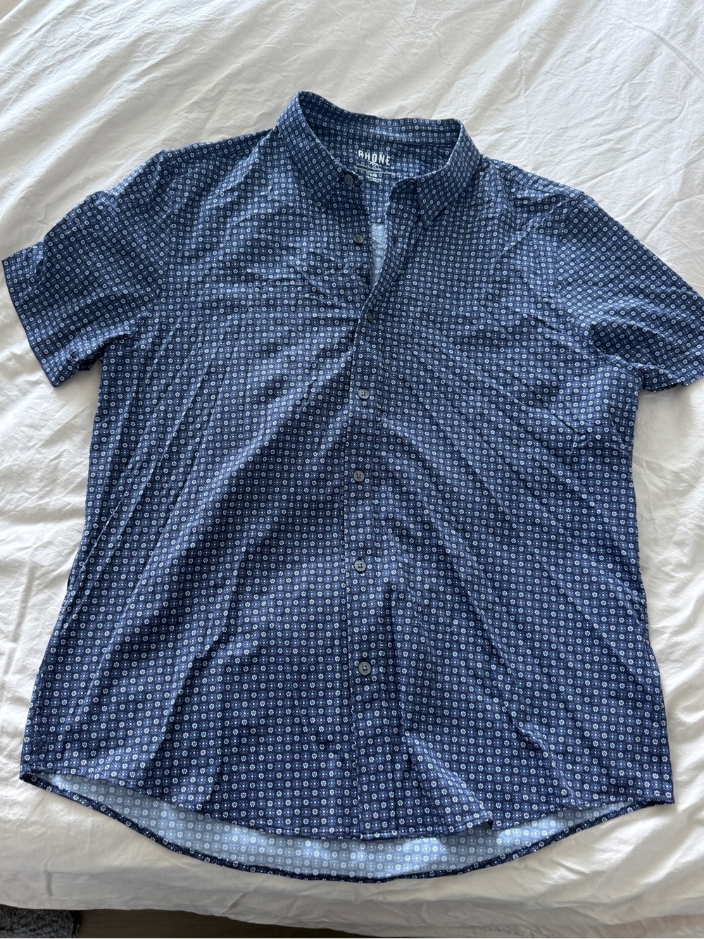 Men's Short-Sleeve Navy Geo Print Button-Up Shirt l